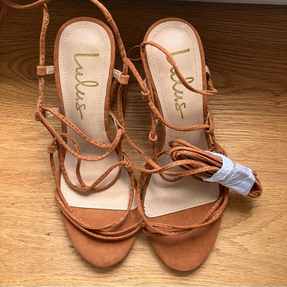 NWT Lulus Lilyann Chestnut Suede Lace-Up Wedge Sandals